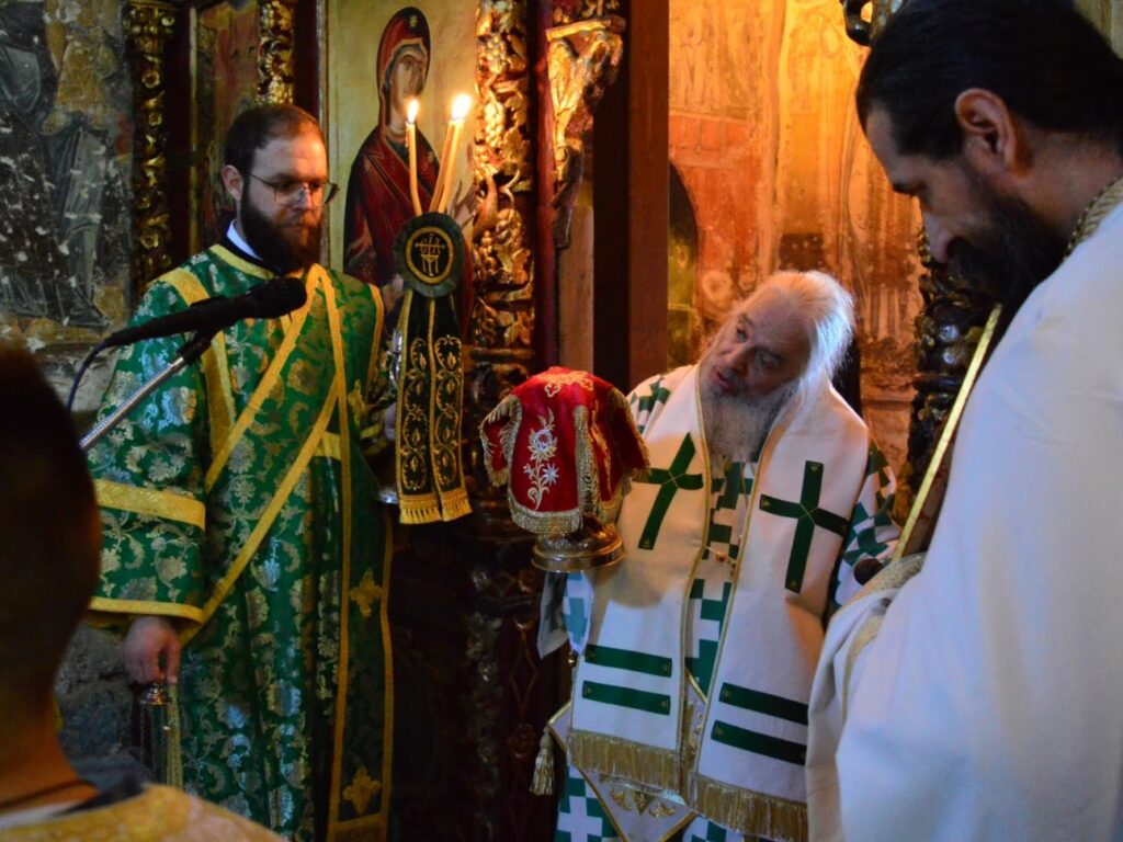 ΚΥΡΙΑΚΗ ΤΩΝ ΒΑΪΩΝ ΣΤΗΝ ΙΣΤΟΡΙΚΗ ΜΗΤΡΟΠΟΛΗ ΤΗΣ ΕΔΕΣΣΑΣ