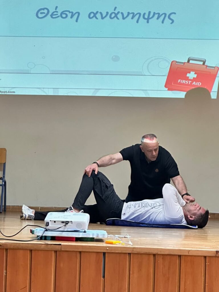  «Μαθαίνουμε να Σώζουμε Ζωές» – Επιτυχημένη Εκδήλωση για Πρώτες Βοήθειες στην Άρνισσα