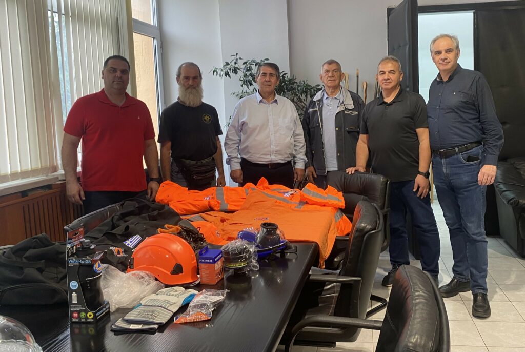 Παράδοση υλικού πολιτικής προστασίας στην εθελοντική ομάδα «Σύλλογος Ειδικών Δυνάμεων Ν. Πέλλας, Δόκιμος Αχιλλέας Μιμιλίδης»