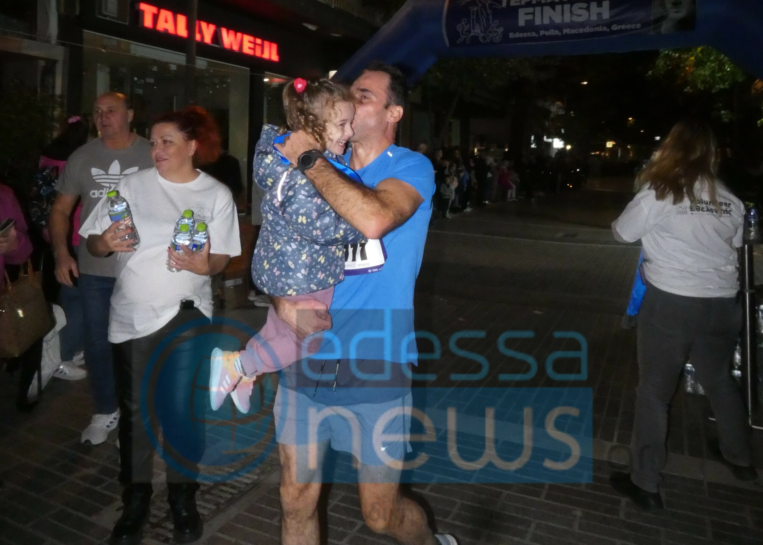 Το Edessanews για 10η χρονιά στον Νυχτερινό Δρόμο Νερού – Μια γιορτή ζωής και αθλητισμού στην Έδεσσα