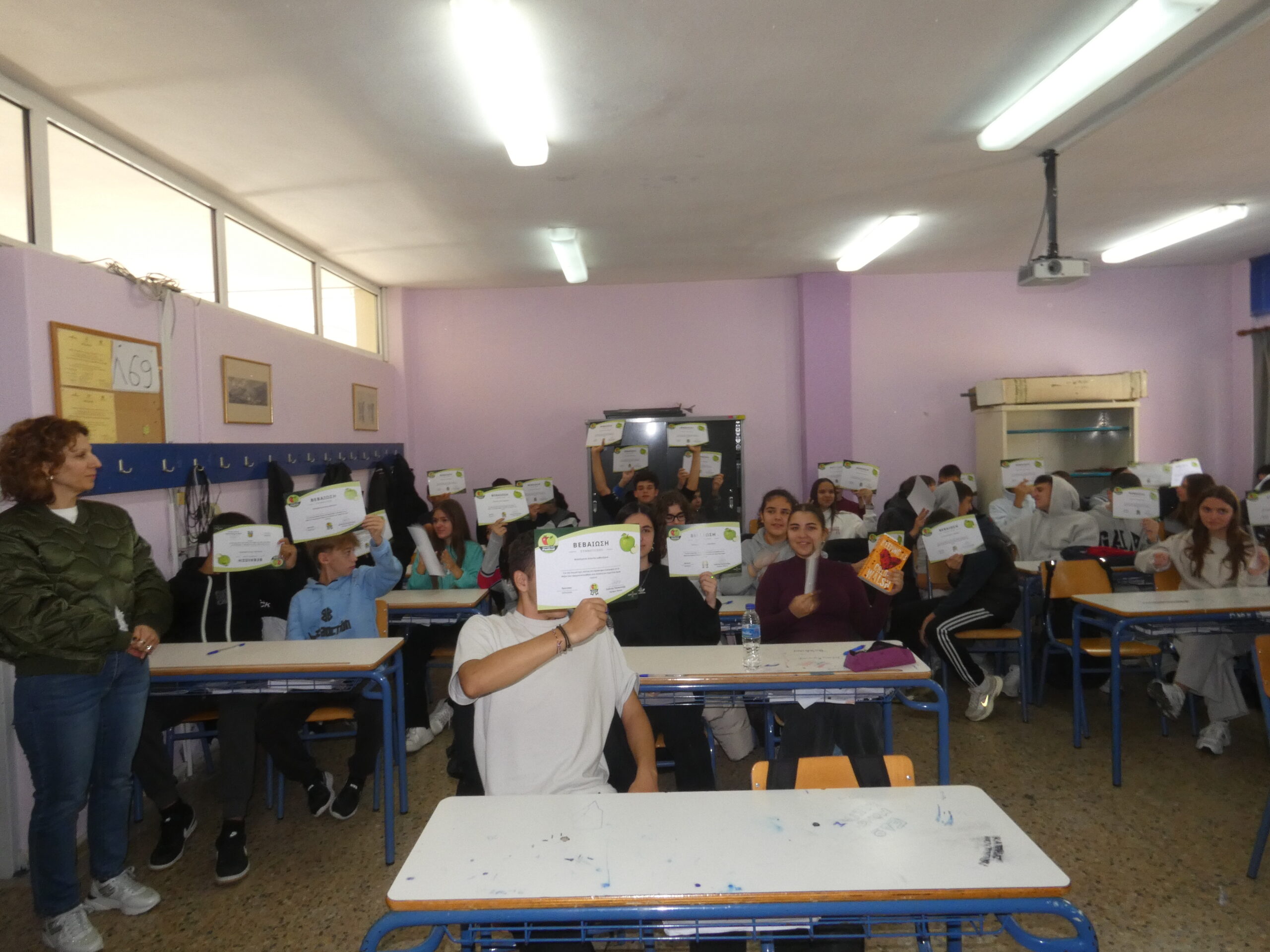 Apple festival ~ Το μήλο της Βεγορίτιδας στο επίκεντρο – Ενημέρωση μαθητών-μαθητριών με τον διατροφολόγο Γιώργο Καραμπόλα στην Άρνισσα