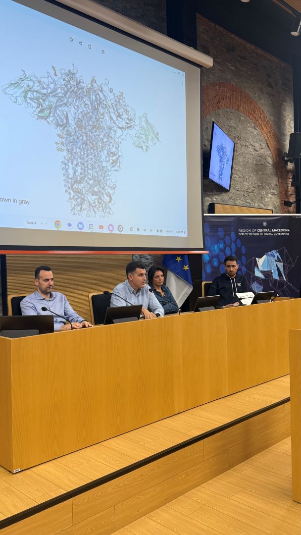 Πάνω από 500 φοιτητές και ερευνητές εκπαιδεύτηκαν σε εργαλεία Τεχνητής Νοημοσύνης στο πλαίσιο της δράσης «Google AI Seminars Thessaloniki 2025» με τη συνδιοργάνωση της Αντιπεριφέρειας Ψηφιακής Διακυβέρνησης της Περιφέρειας Κεντρικής Μακεδονίας