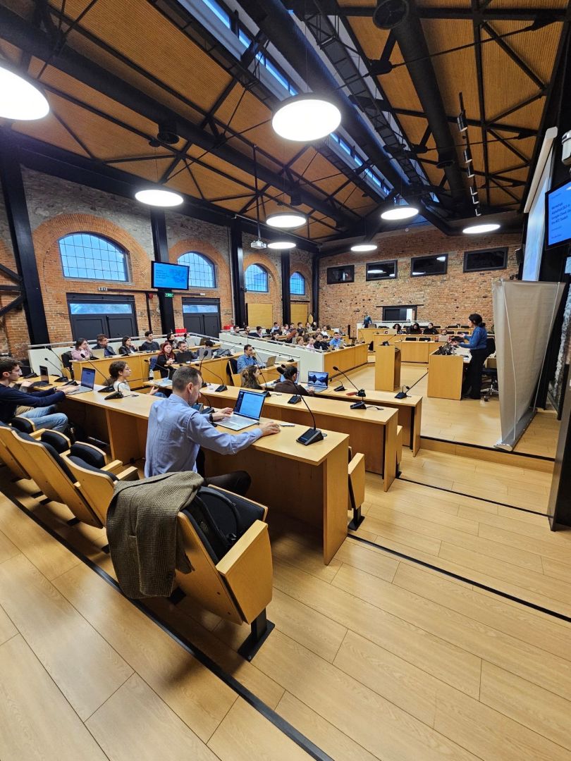 Πάνω από 500 φοιτητές και ερευνητές εκπαιδεύτηκαν σε εργαλεία Τεχνητής Νοημοσύνης στο πλαίσιο της δράσης «Google AI Seminars Thessaloniki 2025» με τη συνδιοργάνωση της Αντιπεριφέρειας Ψηφιακής Διακυβέρνησης της Περιφέρειας Κεντρικής Μακεδονίας