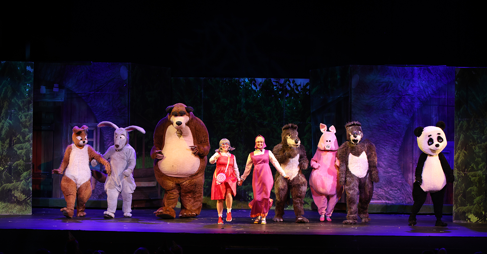 Η Μάσα και ο αρκούδος, μια μεγάλη γιορτή Σκηνοθεσία Ταμίλλα Κουλίεβα το Σάββατο 6 Δεκεμβρίου 2025 Ξενιτίδειο Πνευματικό Κέντρο