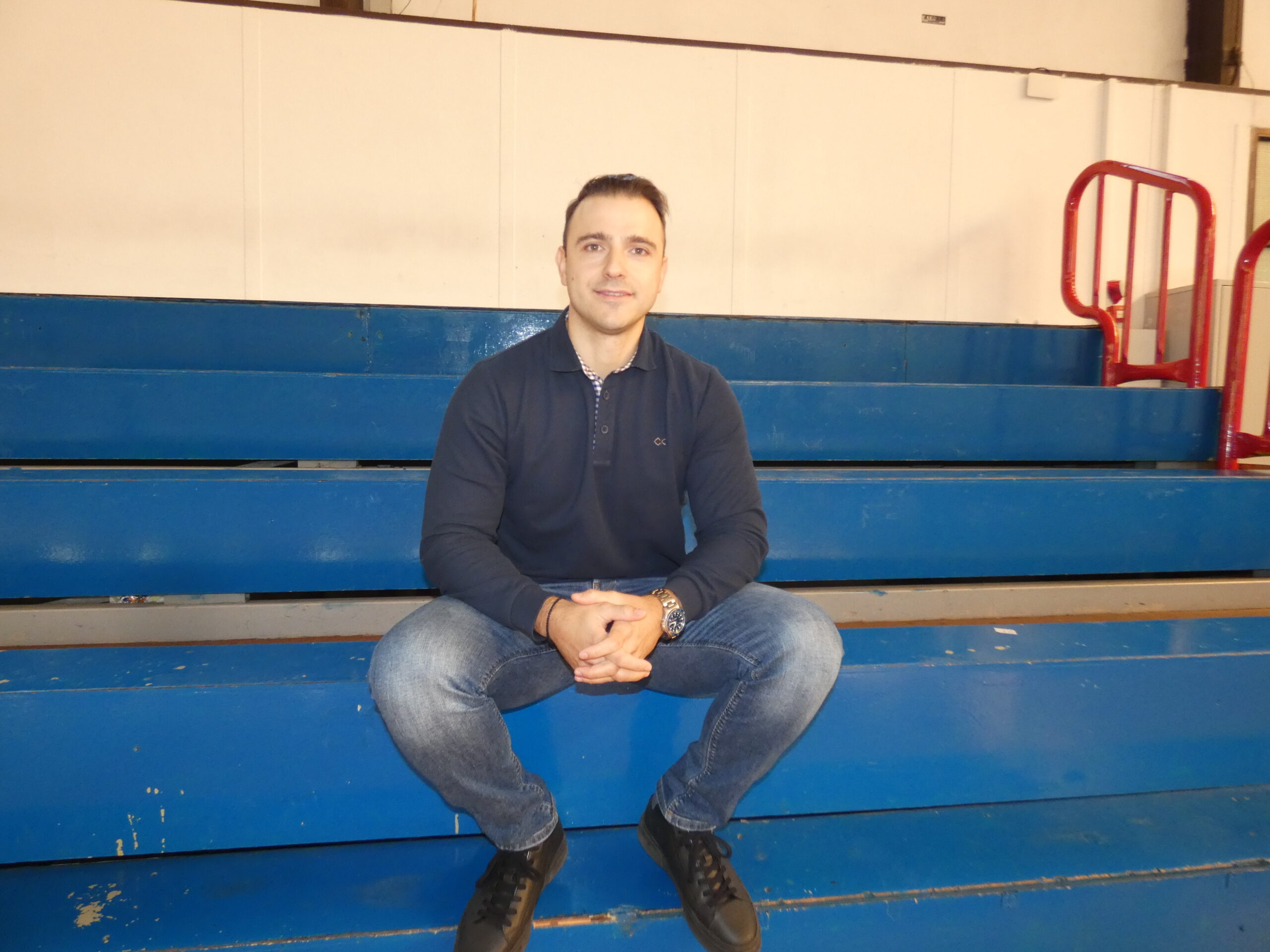 Ο νέος Πρόεδρος της Δημοτικής Κοινότητας Έδεσσας, Φάνης Τζουβάρας, μιλά για την πόλη, τη νέα γενιά και τον αθλητισμό