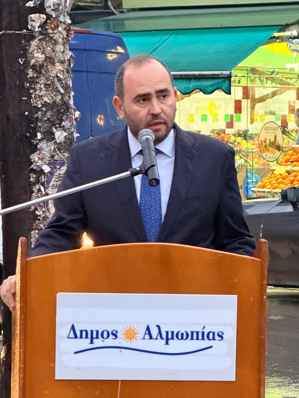 Ο Λάκης Βασιλειάδης στα αποκαλυπτήρια του Μνημείου Αγωνιστών της Απελευθέρωσης της Αριδαίας