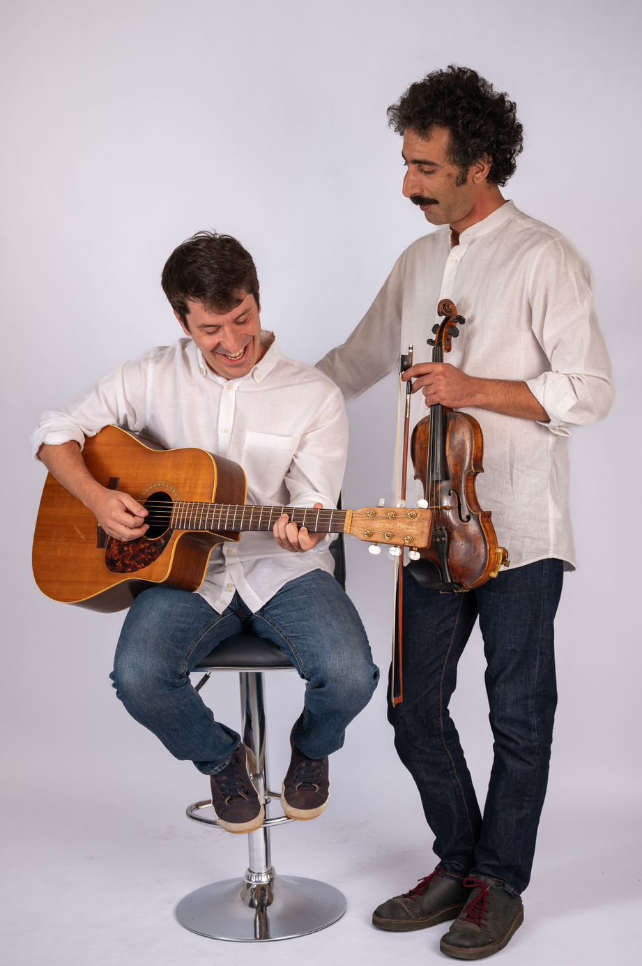 Νέο album από τον Γιάννη Διονυσίου «Λακούβα» Στίχοι – μουσική: Γιάννης Παπαγεωργίου