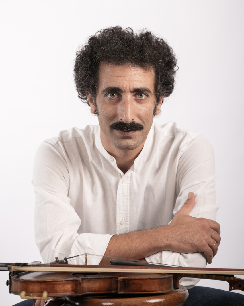 Νέο album από τον Γιάννη Διονυσίου «Λακούβα» Στίχοι – μουσική: Γιάννης Παπαγεωργίου