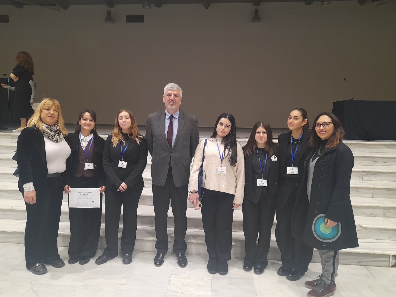 Σύλλογος Γονέων & Κηδεμόνων Π.ΕΠΑ.Λ. Κρύας Βρύσης «νέα βράβευση για μαθήτρια του σχολείου»