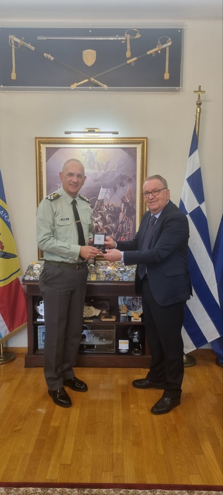 Γιώργος Καρασμάνης: Επανεξετάζεται η απόφαση για το στρατόπεδο Καλέντζου