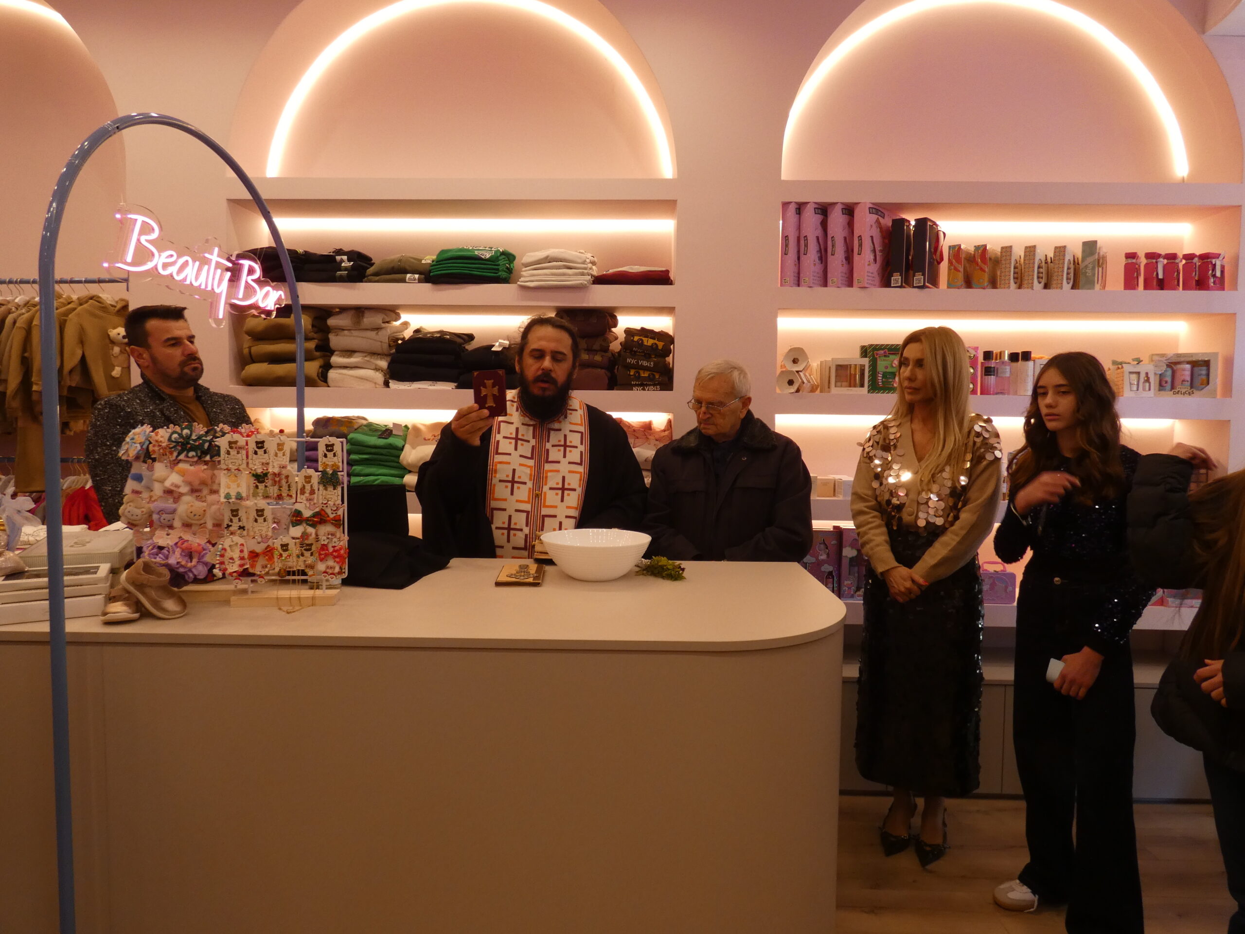 Εγκαίνια του «Glow & Go» στην Έδεσσα — Ένας νέος χώρος αισθητικής και ποιότητας στην οδό Αρχελάου