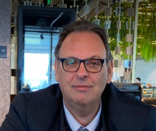 Μίκης Θεοδωράκης : Ο Παγκόσμιος Έλληνας - γράφει ο δημοσιογράφος Ισίδωρος Καρδερίνης