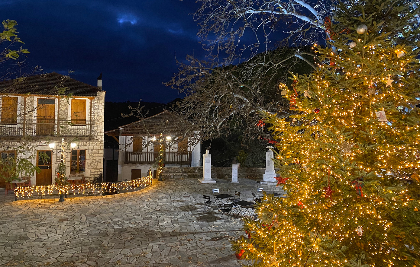 Τα Χριστούγεννα της Βαγγελιώς ~ Διήγημα --- Τρύφων Ούρδας