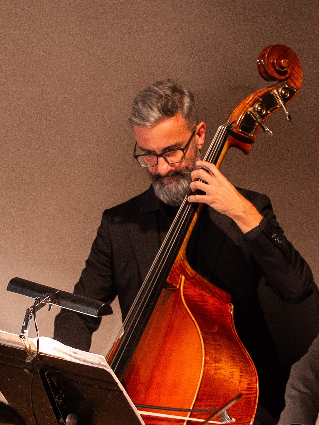 Ο Μιχάλης Σαπουντζής με καταγωγή από την Δωροθέα συμμετέχει στη Χριστουγεννιάτικη Συναυλία