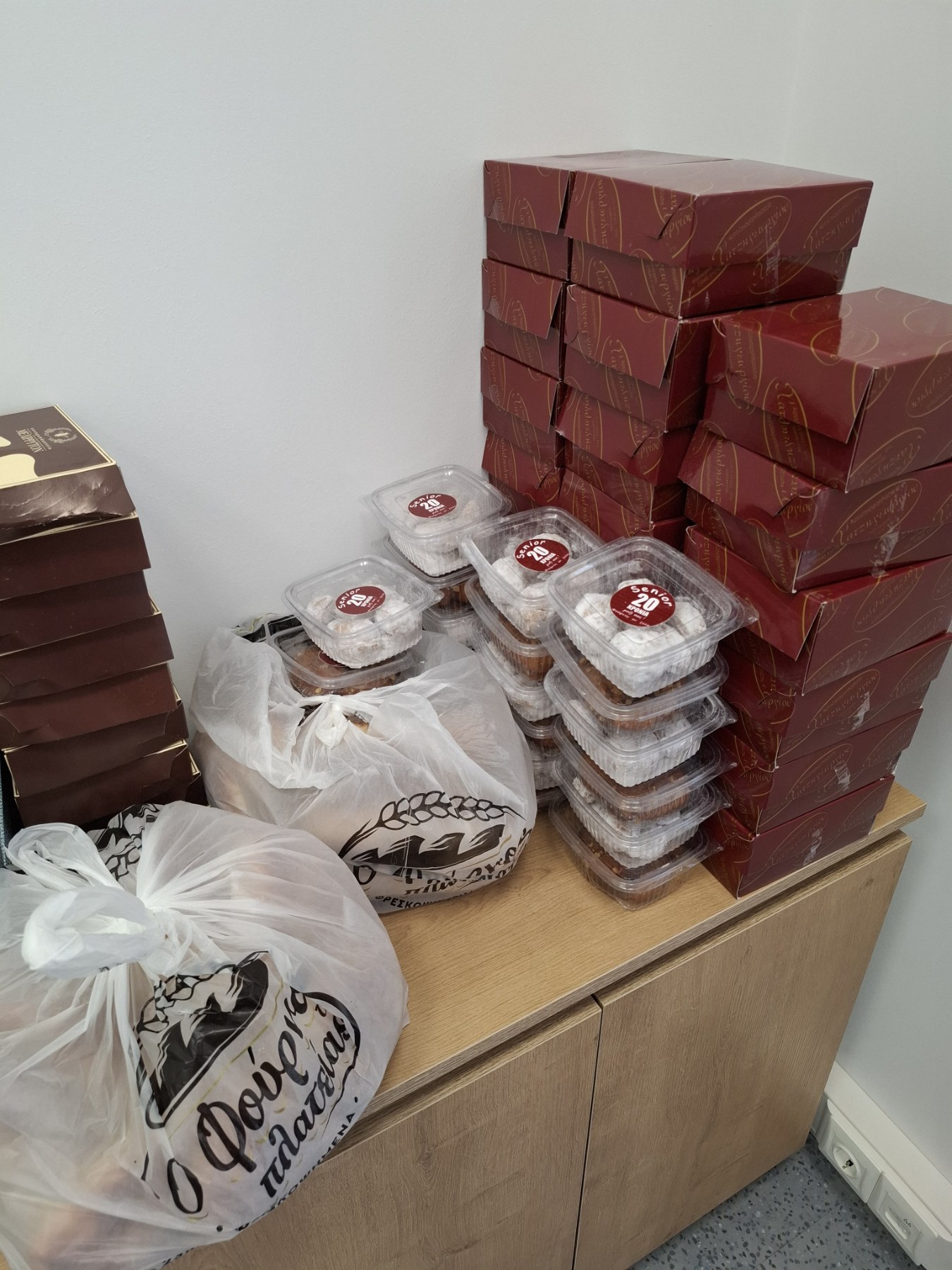 Συγκινητική ανταπόκριση επαγγελματιών και εκπαιδευτικών μονάδων στο κάλεσμα αγάπης του «Βοήθεια στο Σπίτι»