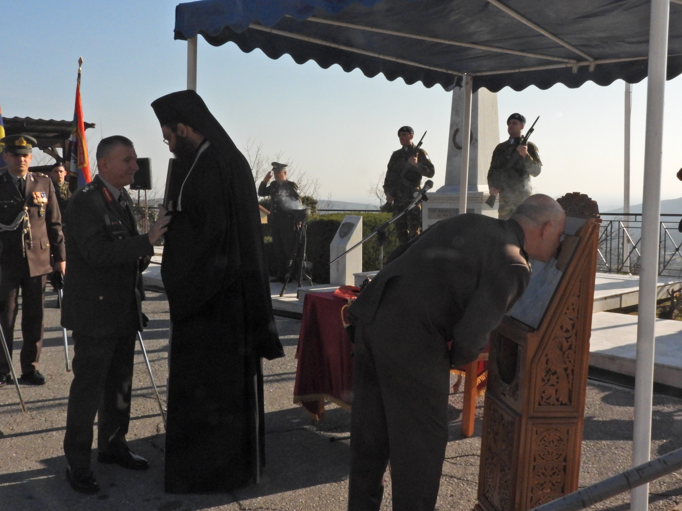 Σε κλίμα συγκίνησης η παράδοση – παραλαβή της 2ας Μηχανοκίνητης Μεραρχίας Πεζικού στην Έδεσσα (3 video + photos)