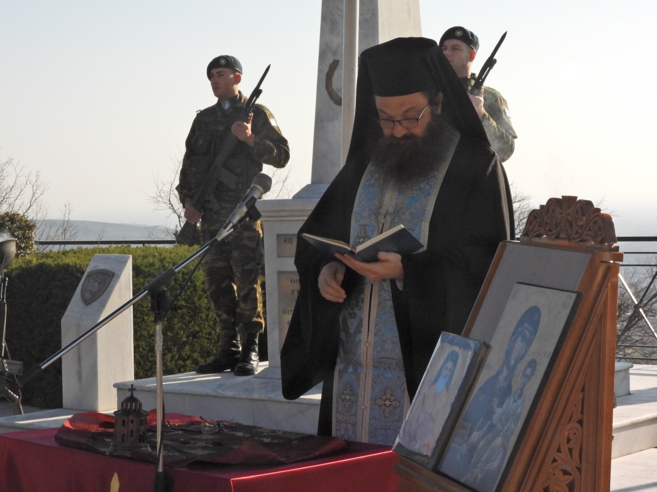 Σε κλίμα συγκίνησης η παράδοση – παραλαβή της 2ας Μηχανοκίνητης Μεραρχίας Πεζικού στην Έδεσσα (3 video + photos)