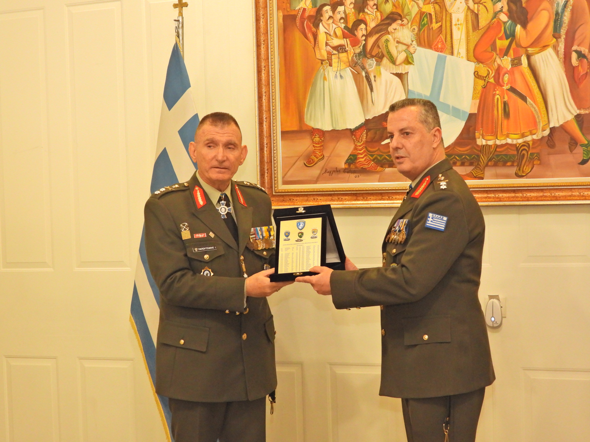 Σε κλίμα συγκίνησης η παράδοση – παραλαβή της 2ας Μηχανοκίνητης Μεραρχίας Πεζικού στην Έδεσσα (3 video + photos)