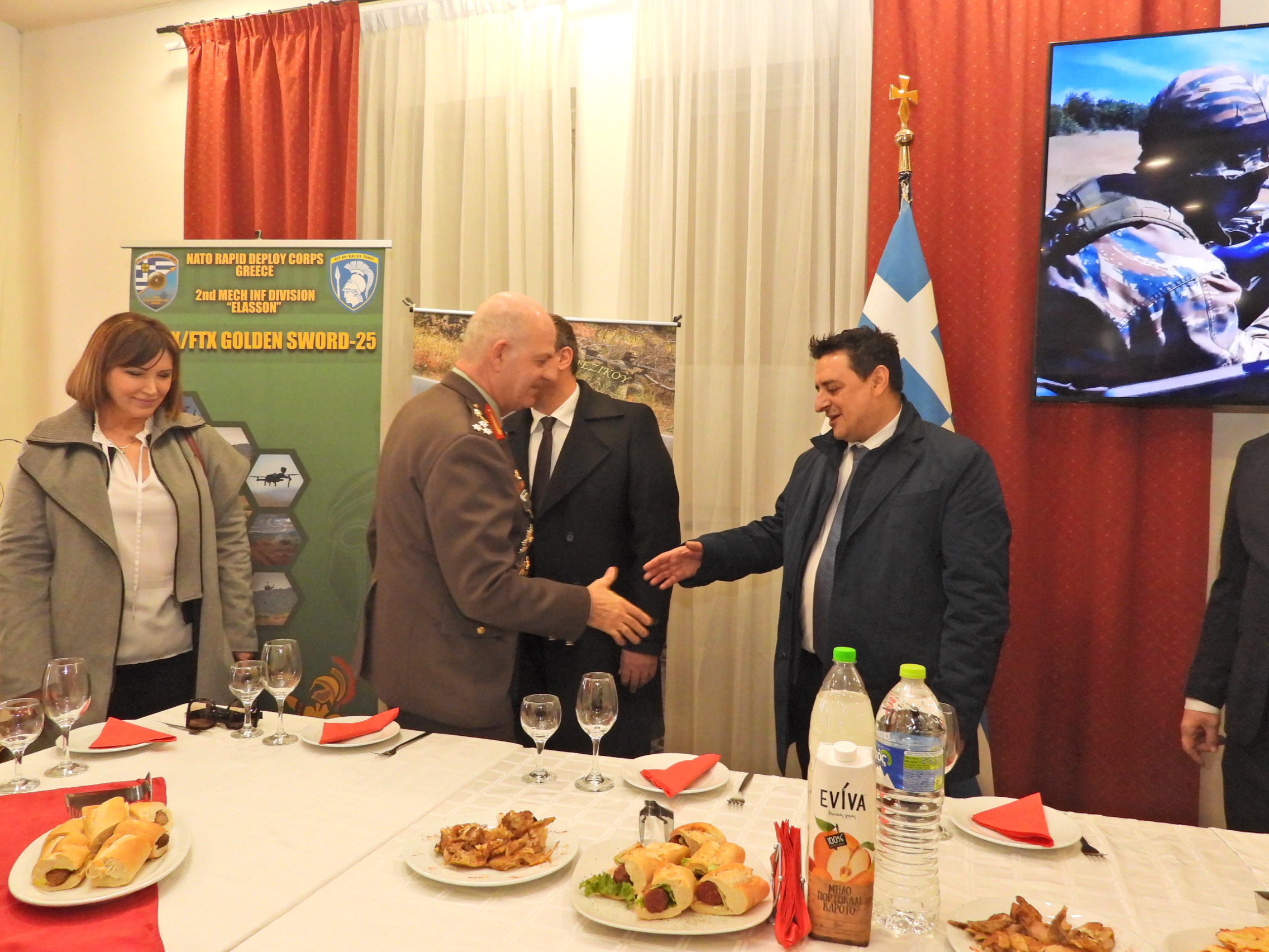 Σε κλίμα συγκίνησης η παράδοση – παραλαβή της 2ας Μηχανοκίνητης Μεραρχίας Πεζικού στην Έδεσσα (3 video + photos)