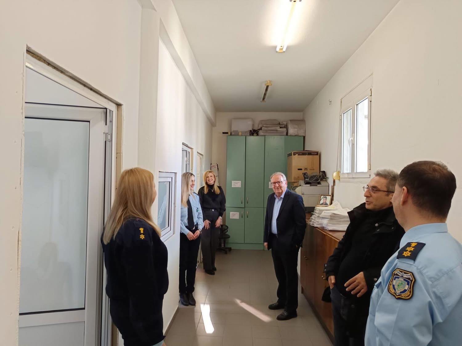 Επίσκεψη Γιώργου Καρασμάνη σε δομές και υπηρεσίες της Πέλλας