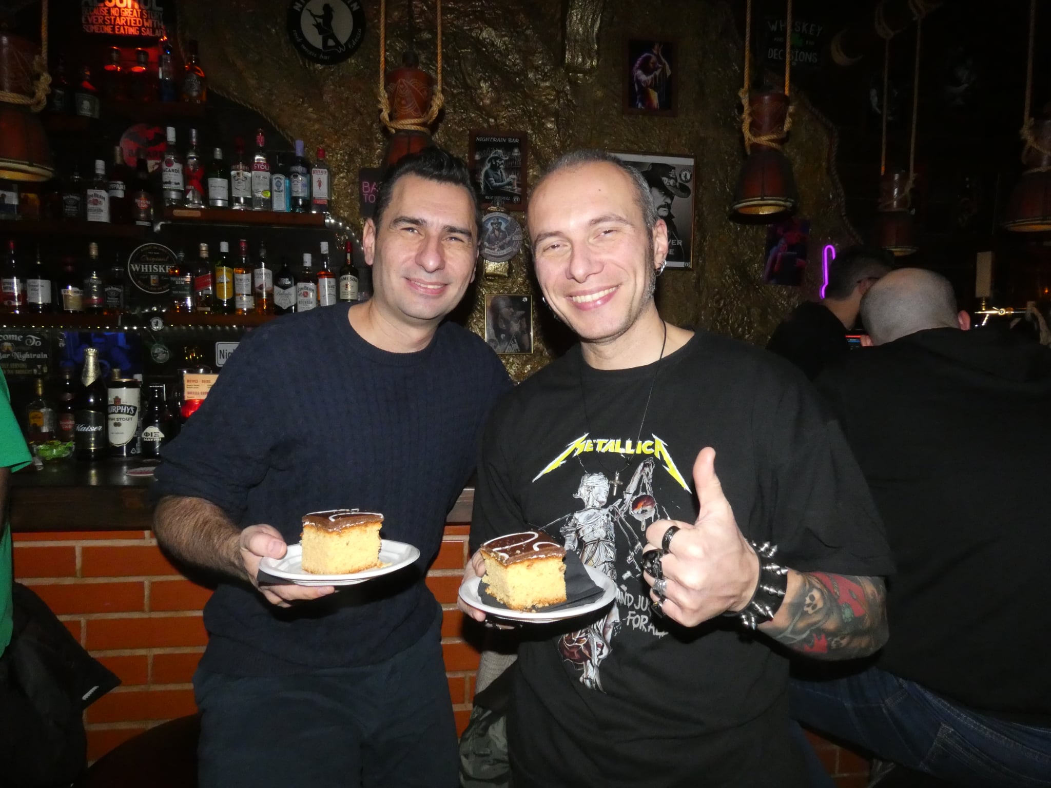 Δύο χρόνια Nightrain Rock Bar – Κοπή βασιλόπιτας σε ροκ ρυθμούς (video + photos)