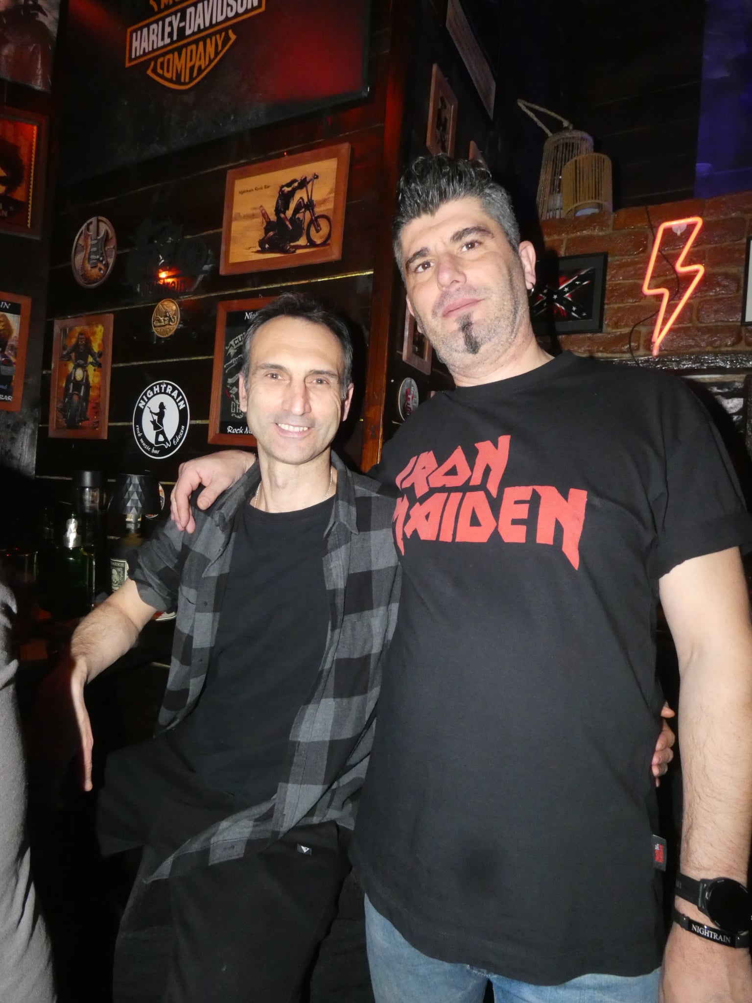 Δύο χρόνια Nightrain Rock Bar – Κοπή βασιλόπιτας σε ροκ ρυθμούς (video + photos)