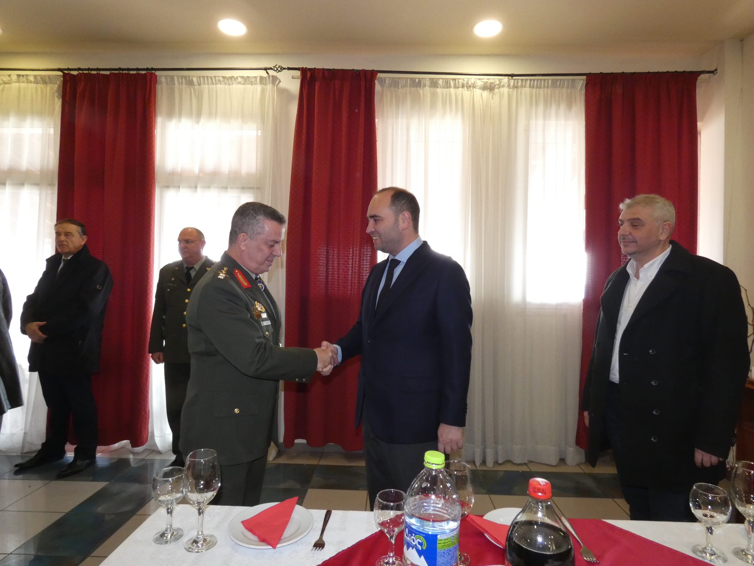 Σε κλίμα συγκίνησης η παράδοση – παραλαβή της 2ας Μηχανοκίνητης Μεραρχίας Πεζικού στην Έδεσσα (3 video + photos)