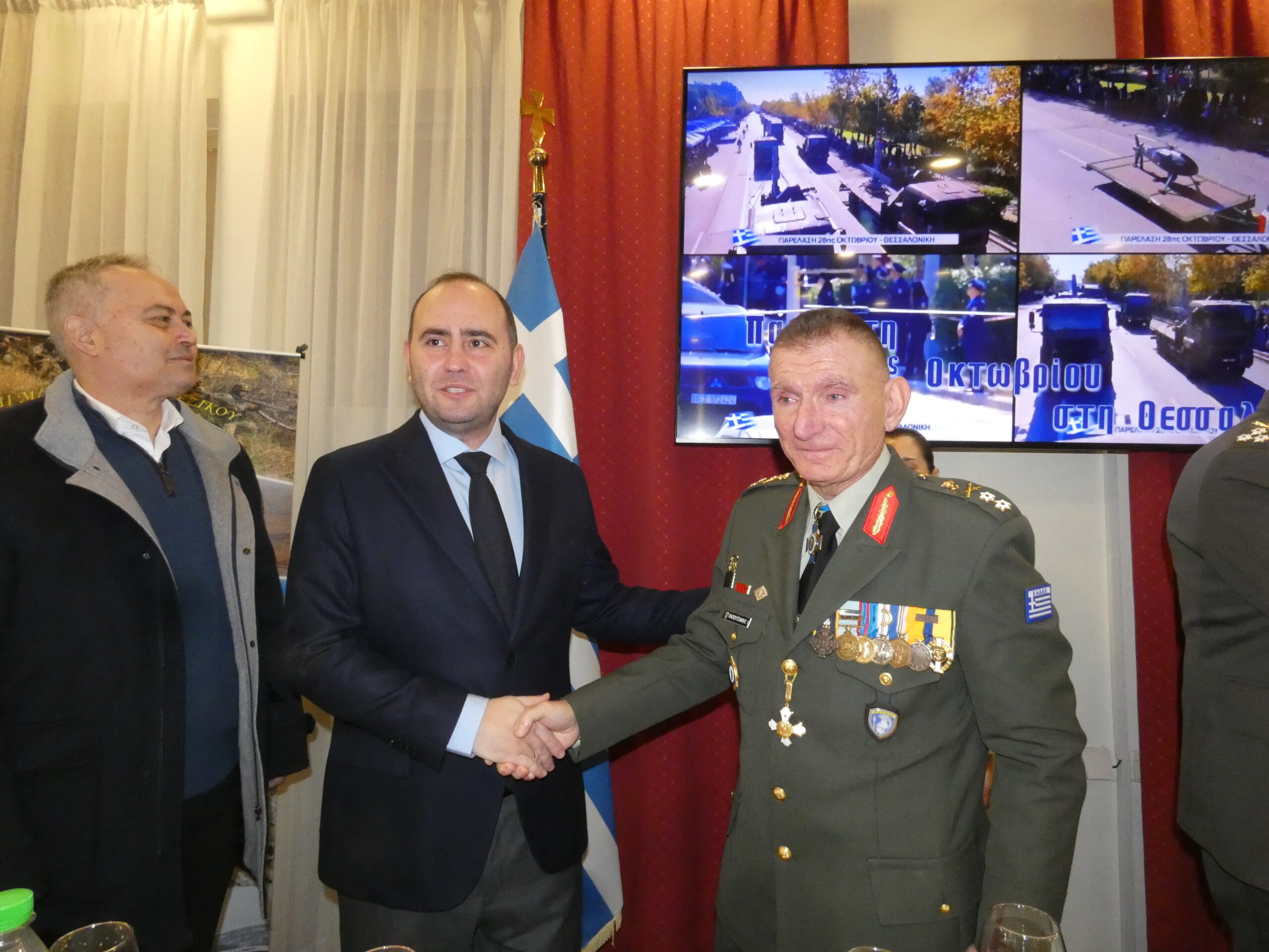 Σε κλίμα συγκίνησης η παράδοση – παραλαβή της 2ας Μηχανοκίνητης Μεραρχίας Πεζικού στην Έδεσσα (3 video + photos)