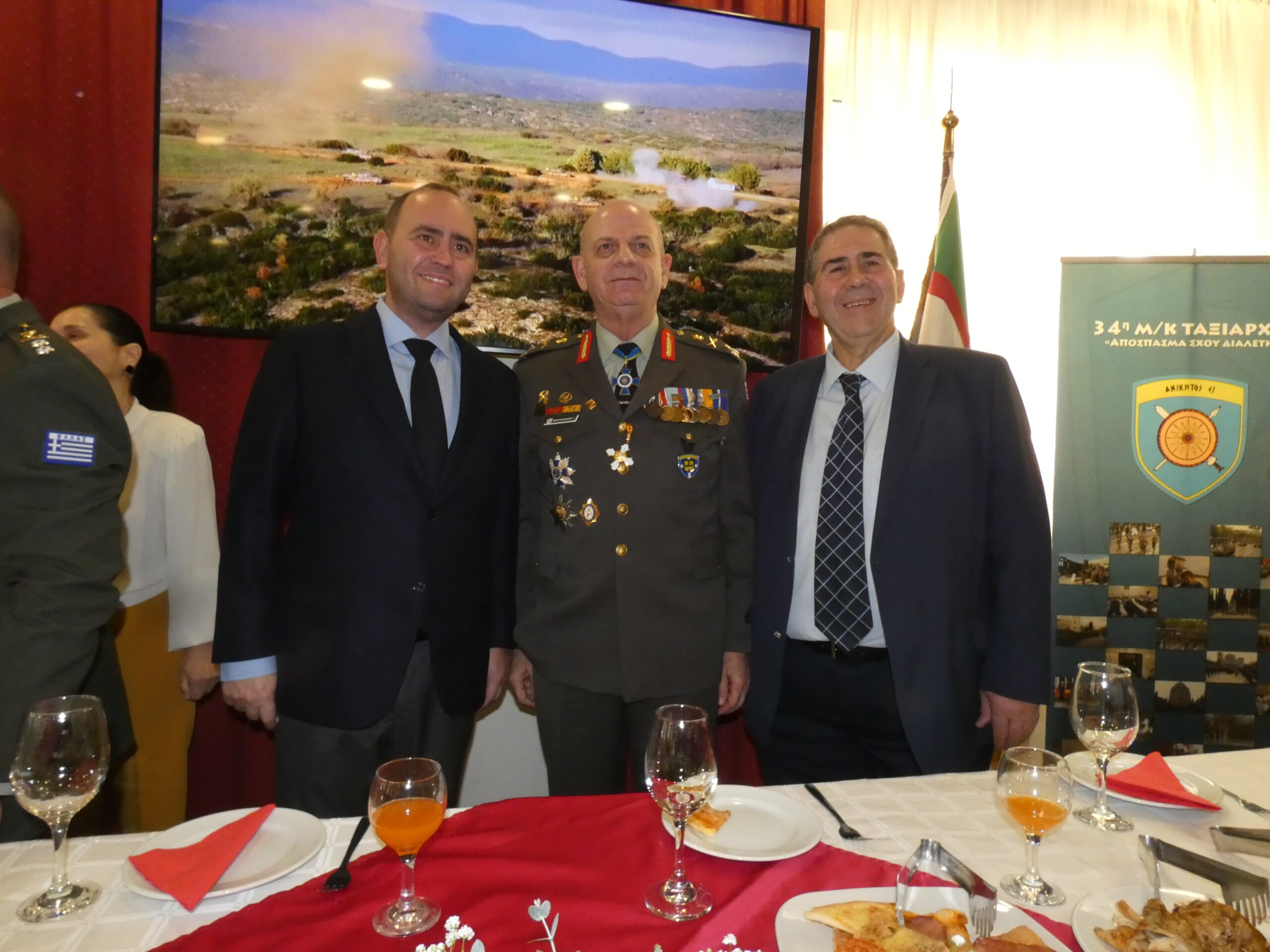 Σε κλίμα συγκίνησης η παράδοση – παραλαβή της 2ας Μηχανοκίνητης Μεραρχίας Πεζικού στην Έδεσσα (3 video + photos)