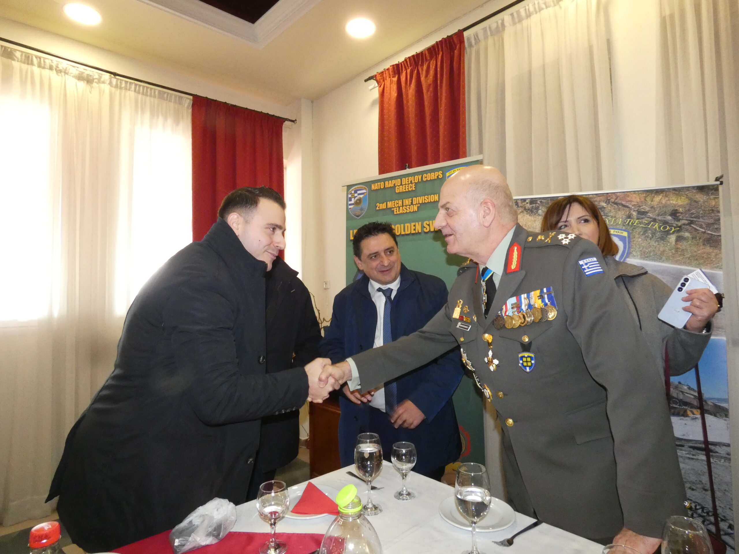 Σε κλίμα συγκίνησης η παράδοση – παραλαβή της 2ας Μηχανοκίνητης Μεραρχίας Πεζικού στην Έδεσσα (3 video + photos)