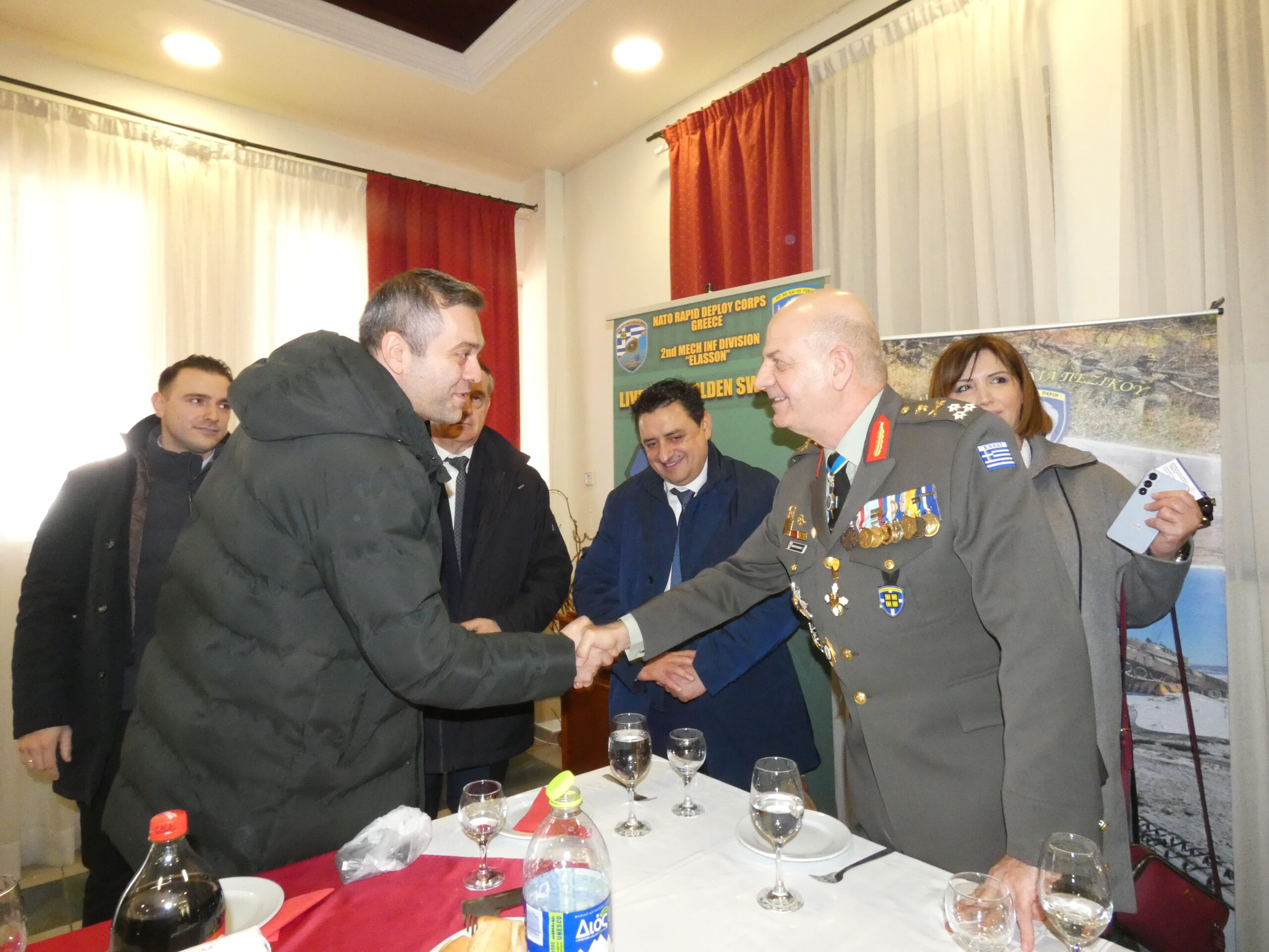 Σε κλίμα συγκίνησης η παράδοση – παραλαβή της 2ας Μηχανοκίνητης Μεραρχίας Πεζικού στην Έδεσσα (3 video + photos)