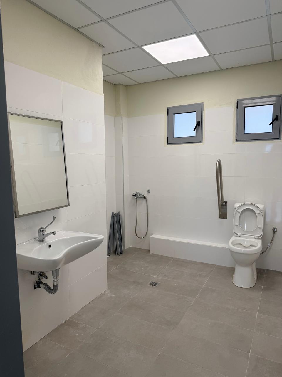 Επίσκεψη Λάκη Βασιλειάδη στο Κέντρο Υγείας Άρνισσας όπου ολοκληρώνονται τα έργα