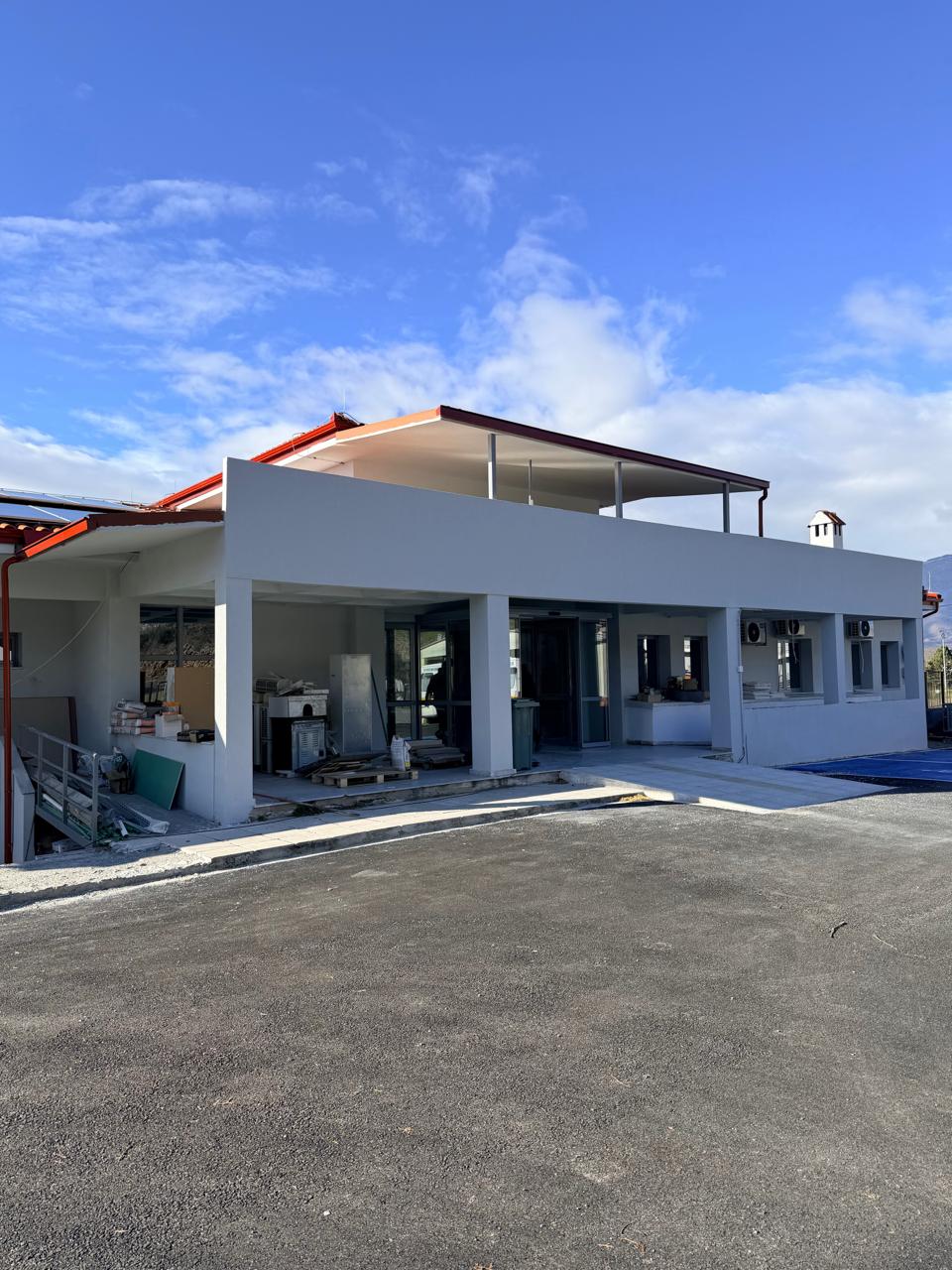 Επίσκεψη Λάκη Βασιλειάδη στο Κέντρο Υγείας Άρνισσας όπου ολοκληρώνονται τα έργα