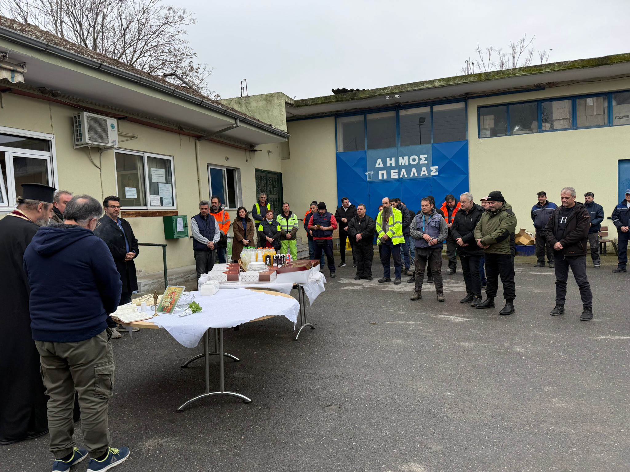 Κοπή πίτας στην Αντιδημαρχία Καθαριότητας, Περιβάλλοντος και Πρασίνου Δήμου Πέλλας 