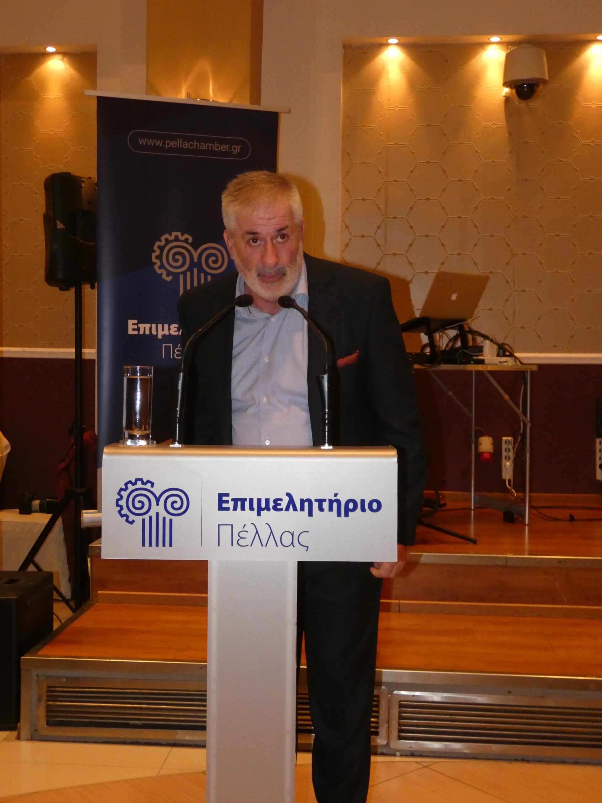 Τιμή σε μια οικογενειακή διαδρομή τριών δεκαετιών – Βράβευση των Αφών Τούρα από το Επιμελητήριο Πέλλας (video + photos)