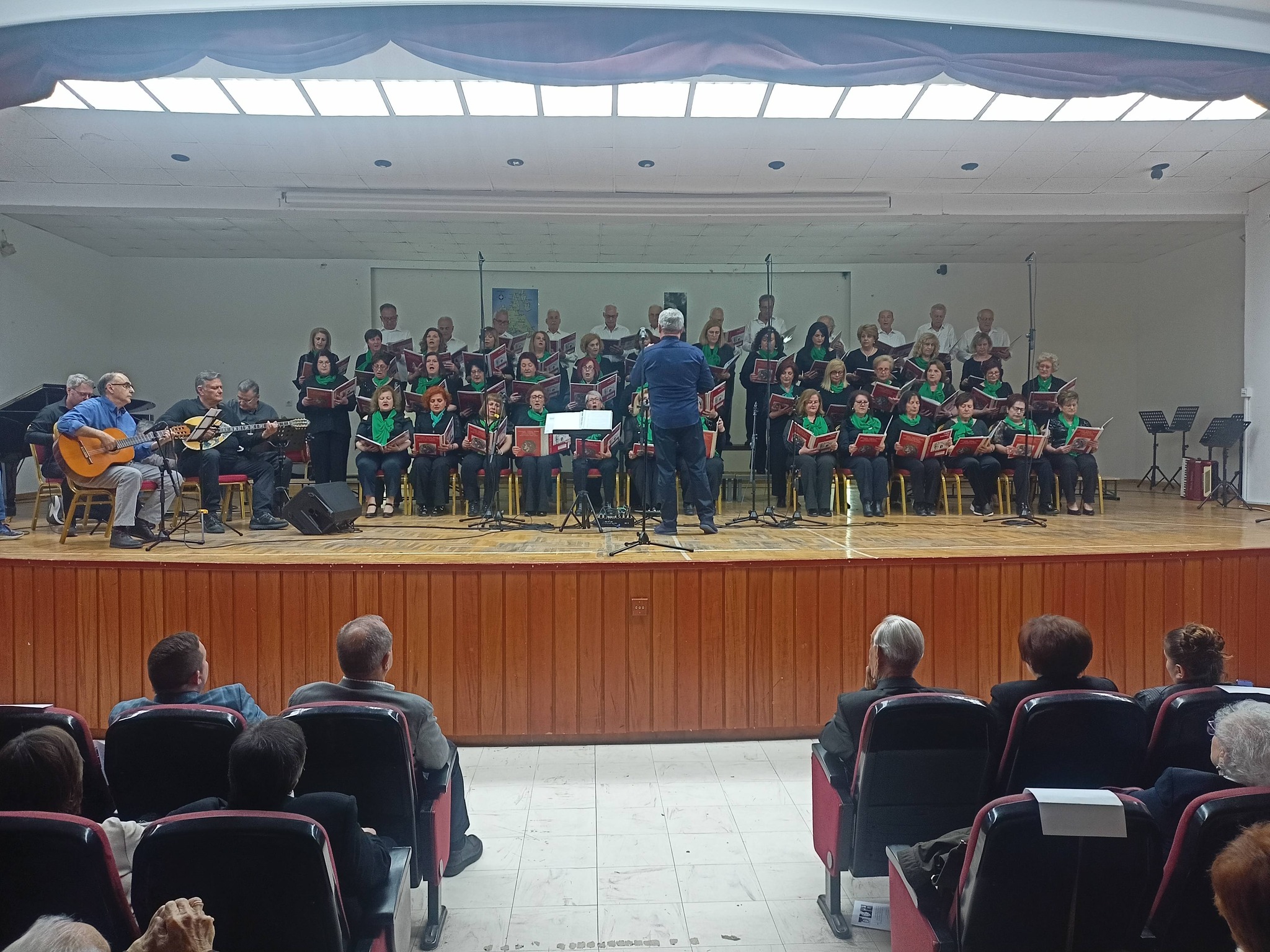 ΦΣΕ «Μέγας Αλέξανδρος»: Μια μαγευτική χορωδιακή βραδιά αφιερωμένη στις ανθισμένες κερασιές γέμισε την Έδεσσα μουσική και συγκίνηση