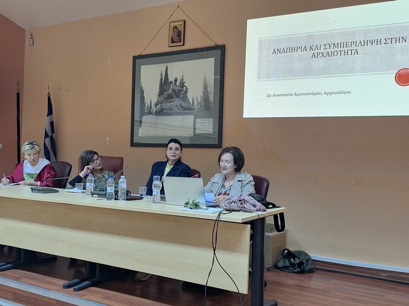 Η δύναμη της Αφής στην Διεθνή Έκθεση Κεραμικής «Άγγιξε ΜΕ» του ΚΔΑΠμεΑ στα Γιαννιτσά - Με επιτυχία και πολλά μηνύματα τα εγκαίνια