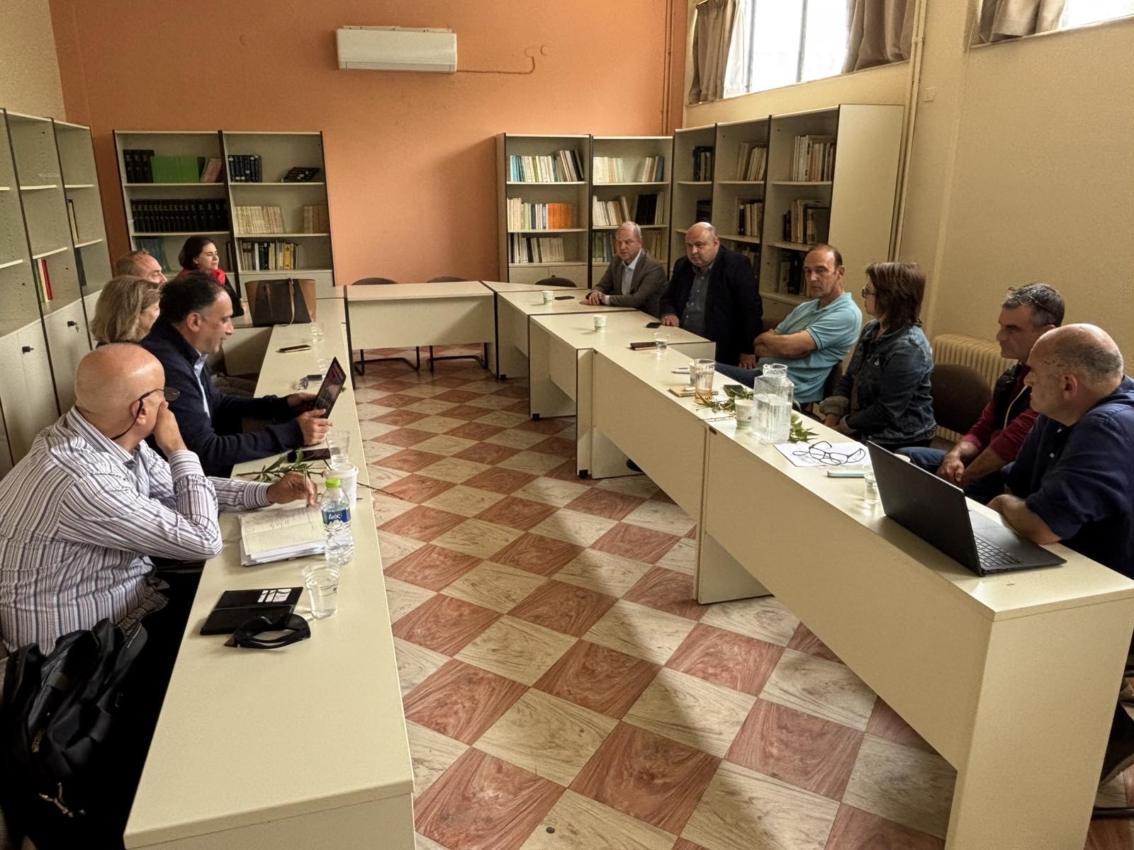Διονύσης Σταμενίτης: «Συνέχεια των πρωτοβουλιών για την αντιμετώπιση της ξήρανσης κλαδιών στη ροδακινιά»