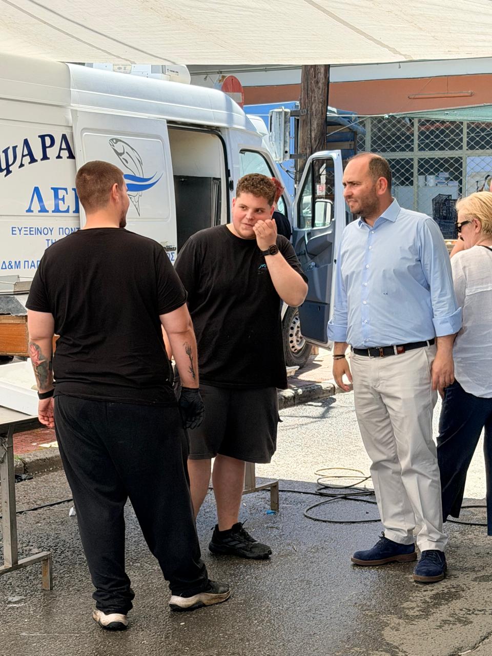 Επίσκεψη Λάκη Βασιλειάδη στη Λαϊκή αγορά Σκύδρας