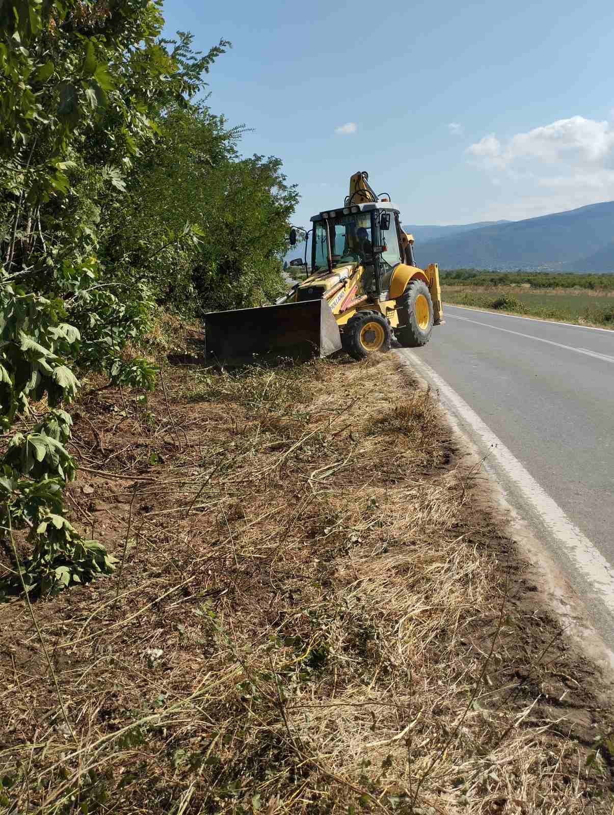 Εργασίες εξωραϊσμού και συντήρησης γεφυρών στην Πέλλα και καθαρισμοί ερεισμάτων και νησίδων στους κόμβους του εθνικού οδικού δικτύου της Πέλλας