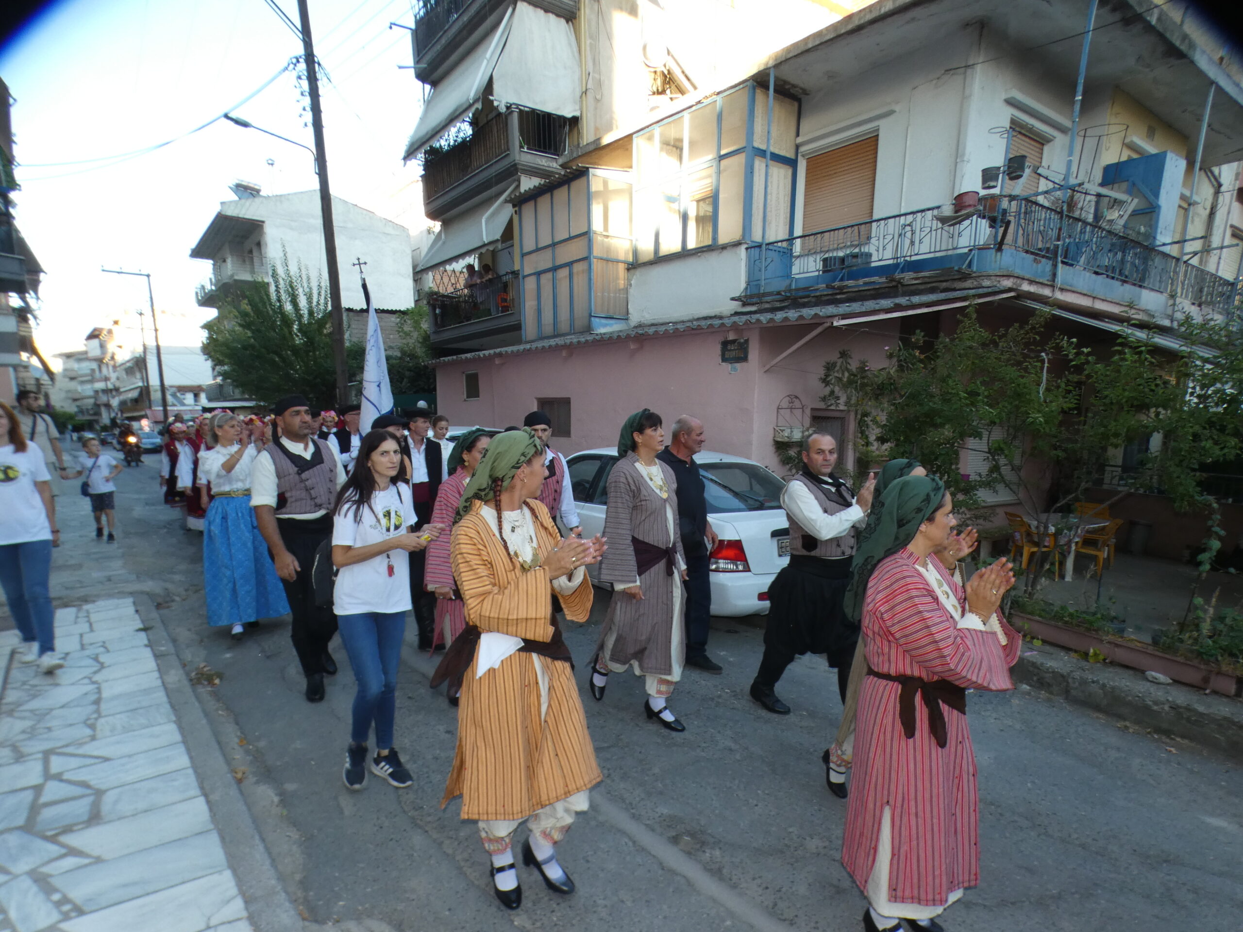 Η Έδεσσα χόρεψε στους ρυθμούς της παράδοσης – Μια ξεχωριστή ημέρα γεμάτη πολιτισμό και ανθρώπους (Πλούσιο φωτορεπορτάζ + Βίντεο)
