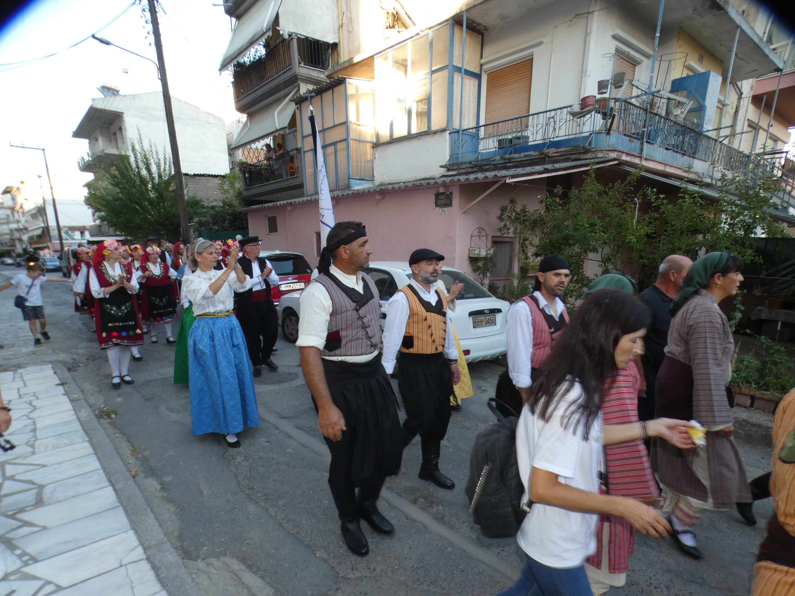 Η Έδεσσα χόρεψε στους ρυθμούς της παράδοσης – Μια ξεχωριστή ημέρα γεμάτη πολιτισμό και ανθρώπους (Πλούσιο φωτορεπορτάζ + Βίντεο)