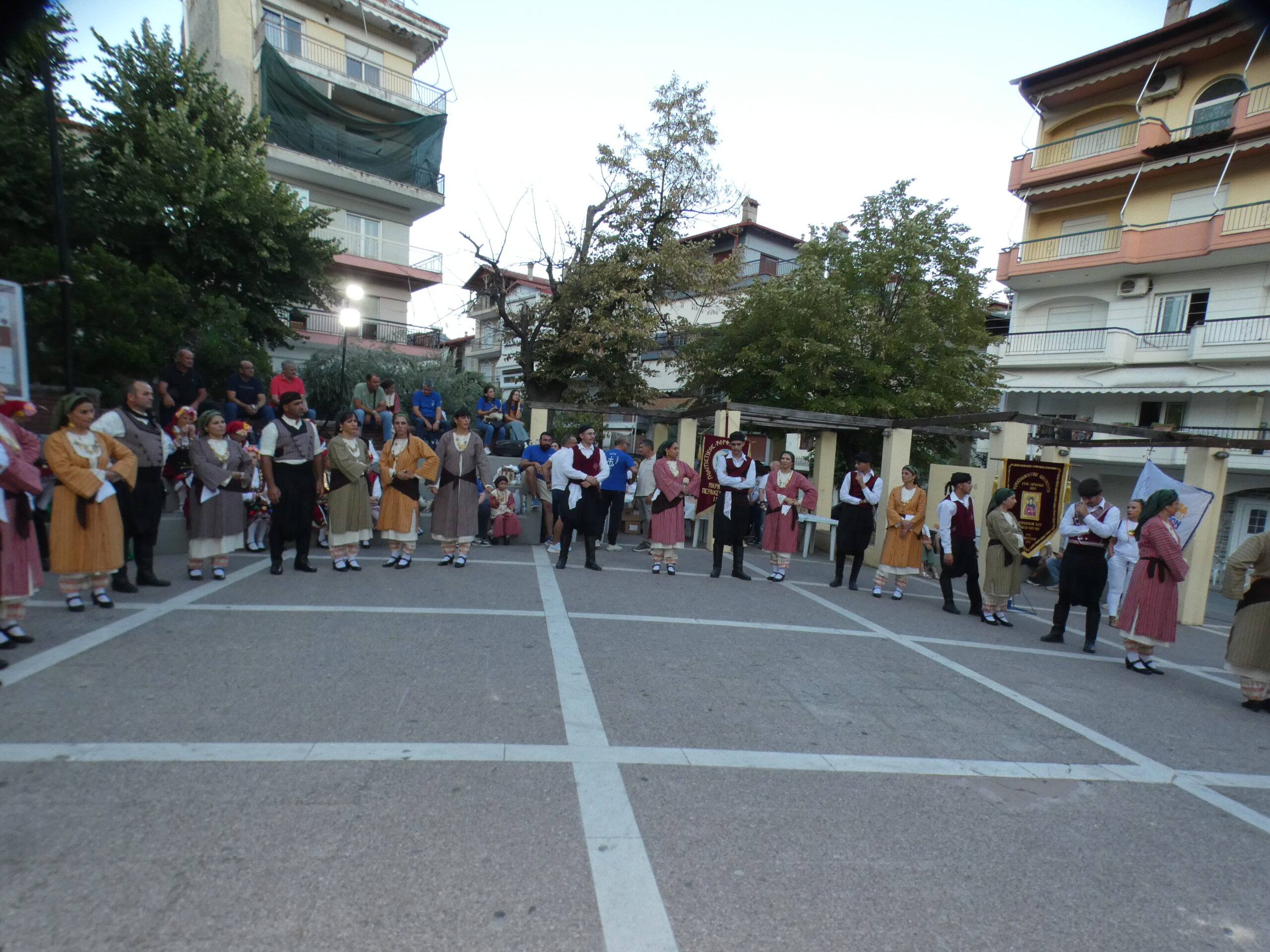 Η Έδεσσα χόρεψε στους ρυθμούς της παράδοσης – Μια ξεχωριστή ημέρα γεμάτη πολιτισμό και ανθρώπους (Πλούσιο φωτορεπορτάζ + Βίντεο)