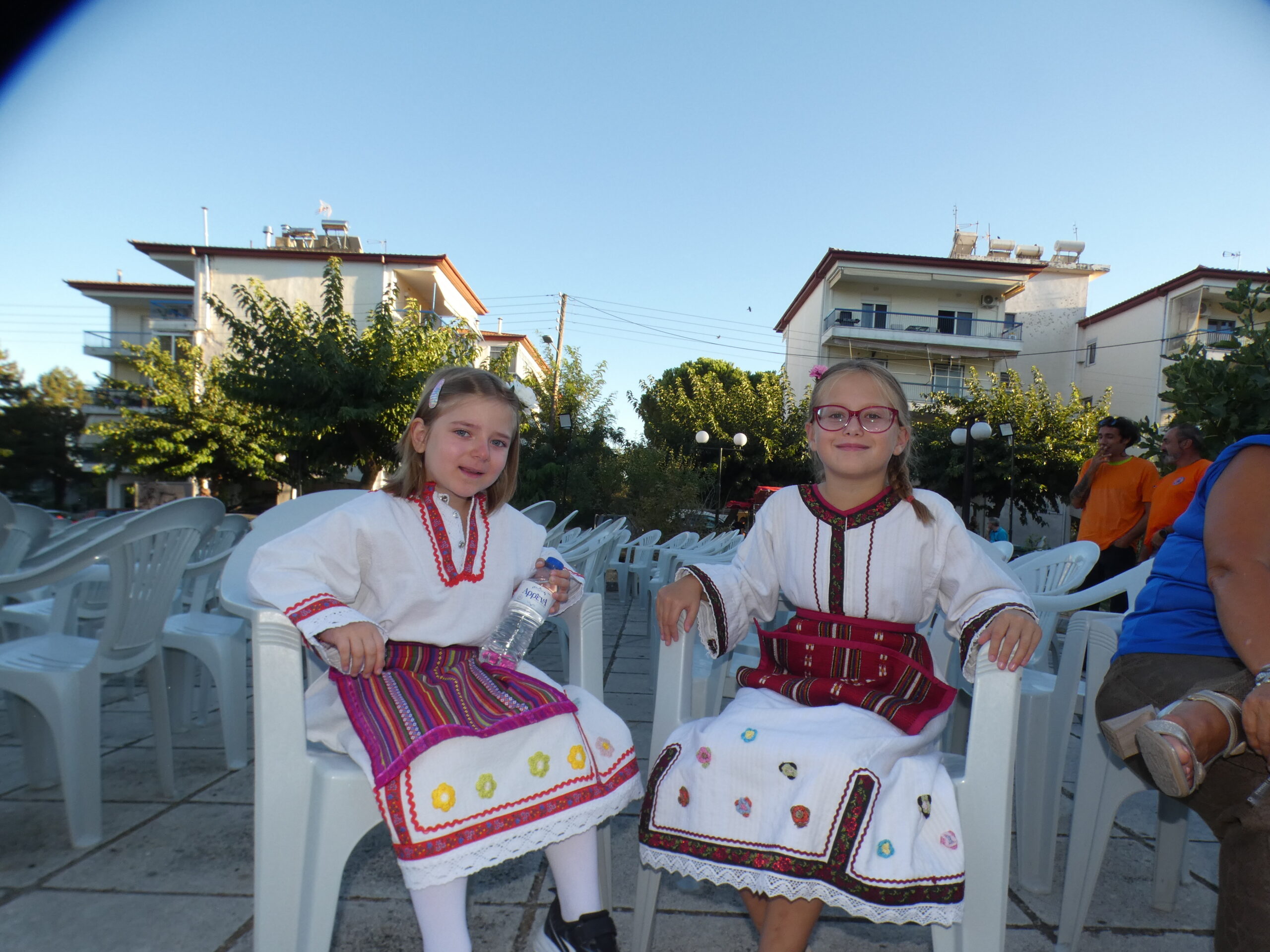 Όταν ο χορός ενώνει λαούς και ζωντανεύει τις γειτονιές της Έδεσσας (πλούσιο φωτορεπορτάζ + video)