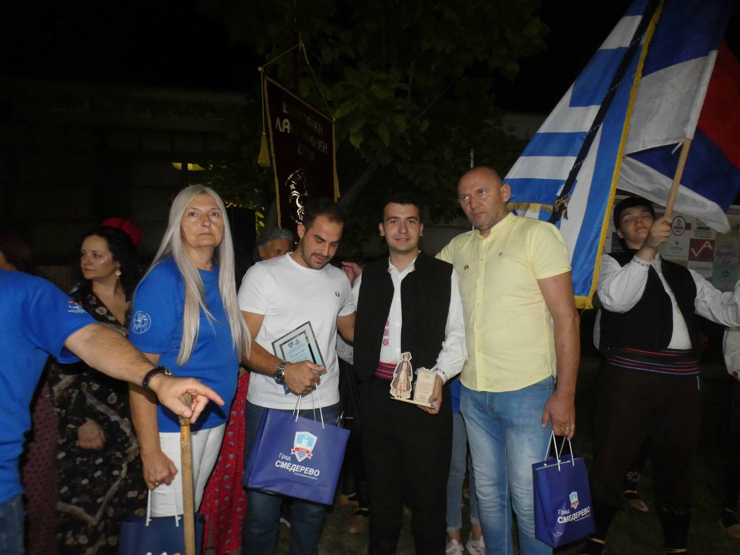Το 4ο Φεστιβάλ Χορού και Λαογραφίας ολοκληρώθηκε με μια μεγάλη πατινάδα, χρώματα, μουσική, παράδοση και ανθρώπους που προσφέρουν (πλούσιο φωτορεπορτάζ + video)