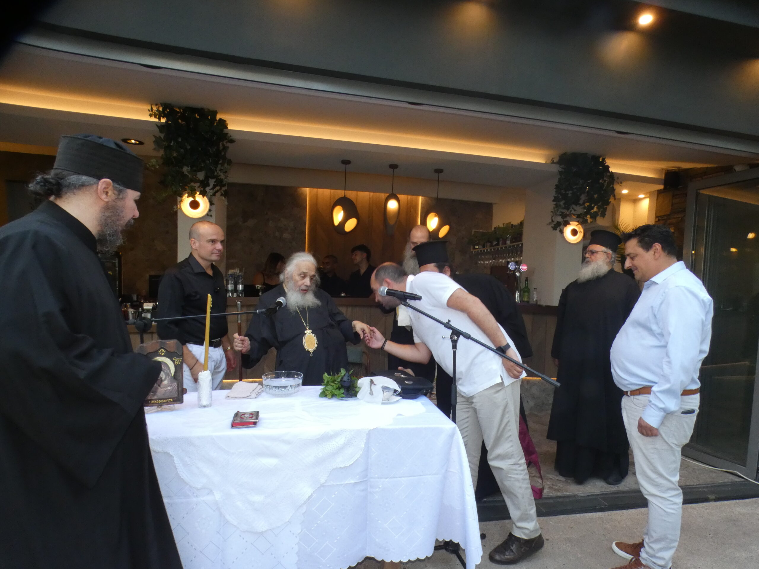 Με ευχές, χαμόγελα και πολλή αγάπη ο αγιασμός του «Περικαλλές»