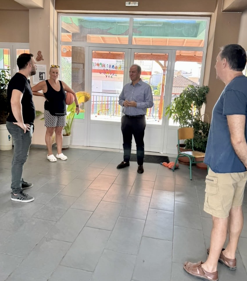 Σε σχολικές μονάδες Γιαννιτσών και Έδεσσας ο Διονύσης Σταμενίτης – Ενημέρωση και ευχές για καλή χρονιά