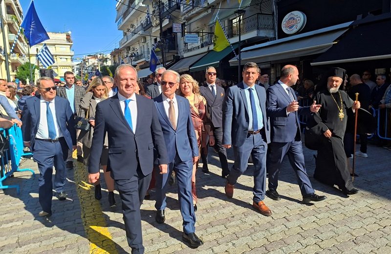 Δήμος Πέλλας: Με λαμπρότητα και συγκίνηση γιορτάστηκε η 114η Επέτειος Απελευθέρωσης των Γιαννιτσών